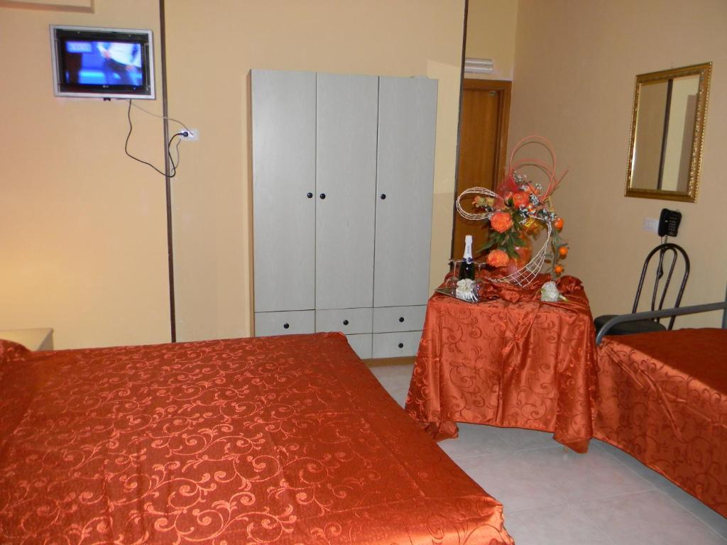 Hotel Mi.Ro. Casalnuovo Di Napoli Oda fotoğraf
